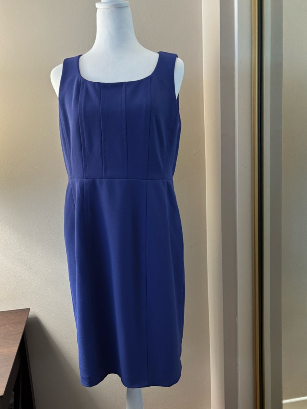 Kasper Dress Women’s Size 10P Sleeveless Cobalt Blue Midi Sheath Dress